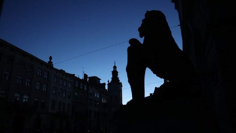 Оновлено графіки відключення світла на 19 листопада