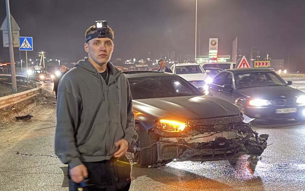 Хайп закінчився ДТП: у Львові розбили авто, яке «прославили» епатажні блогери (відео)