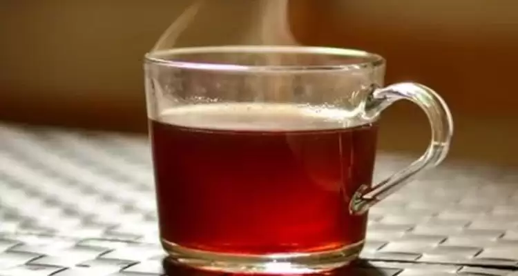 Онкологи з’ясували зв’язок виникнення раку із вживанням гарячих напоїв