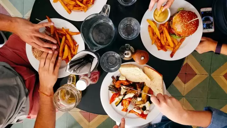 Вчені назвали продукти, що підвищують шанси вижити при онкології