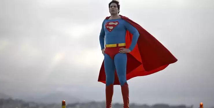 Схожий на Супермена чоловік випадково став супергероєм у костюмі