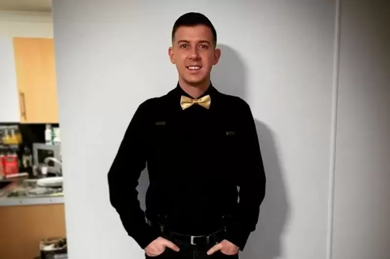 Чоловік так напився на свята, що змінив ім'я на зіркове: як його тепер звуть