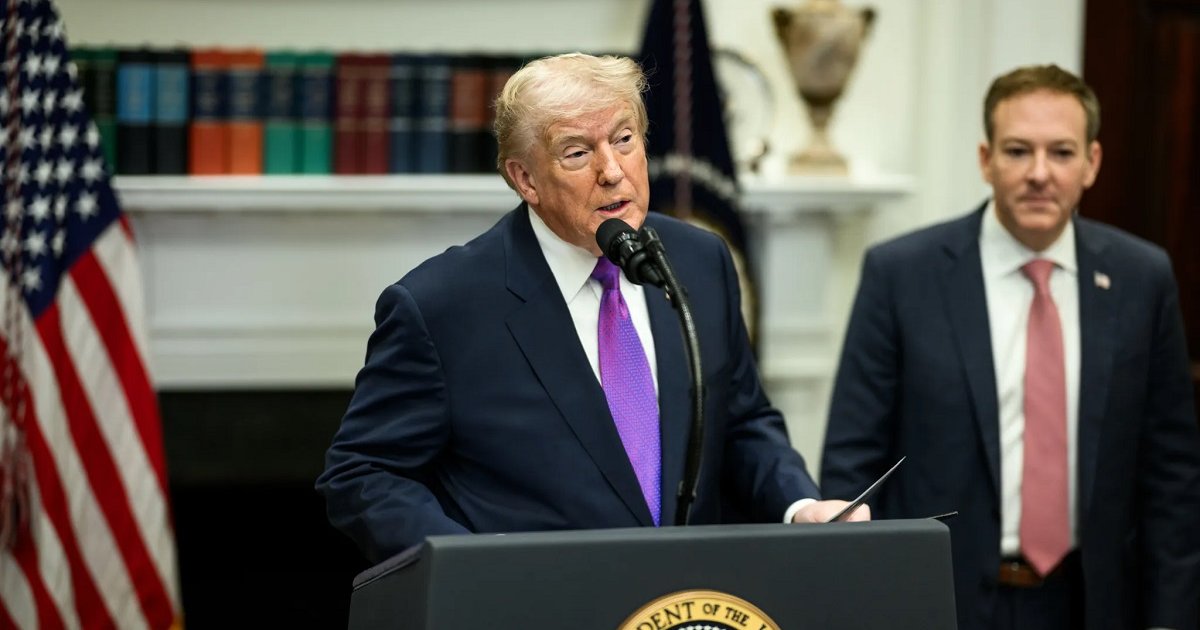 Байден истощил запасы: Трамп ответил на просьбу Зеленского о предоставлении Украине ракет Patriot (видео)