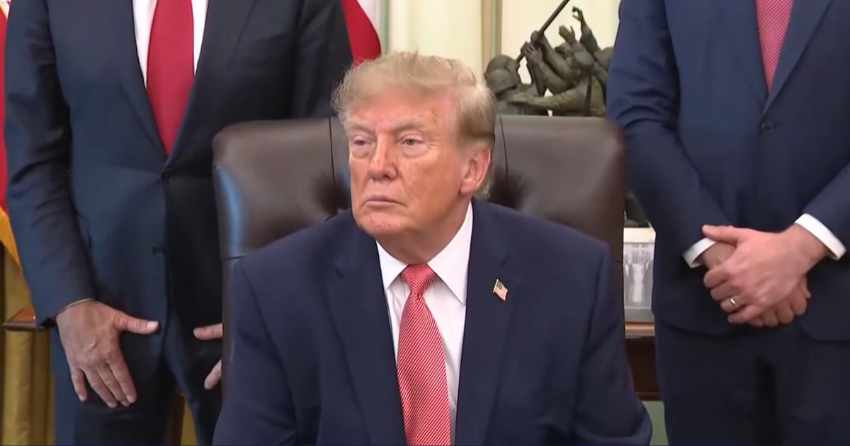 "Россия — это гигантская машина": Трамп требует, чтобы Украина завершила войну, потому что будет хуже (видео)