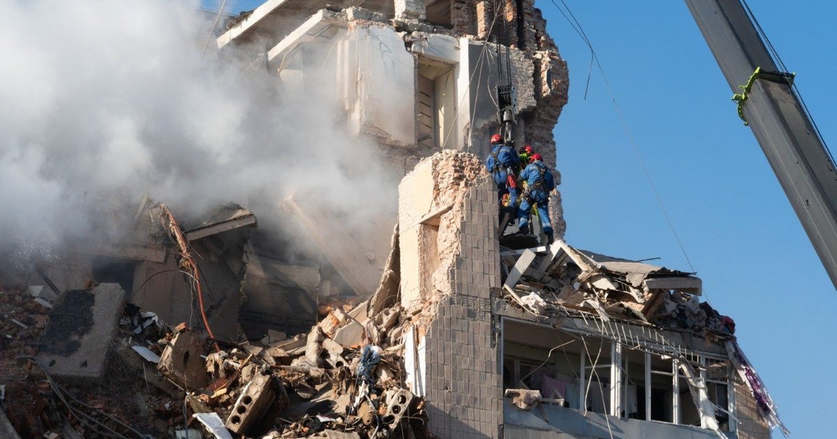 Удар Х-101 по Тернополю: аналитик разобрал кадры прилетов ракет РФ и масштабы разрушений (видео)