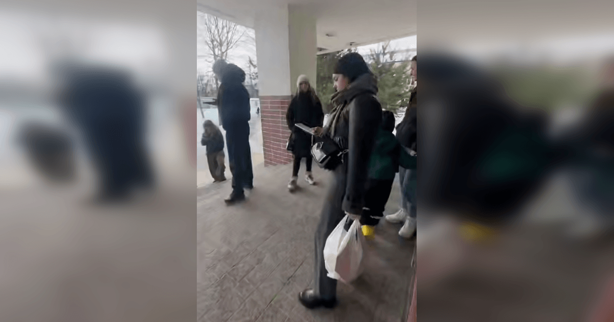 Только для учеников: школа не пустила людей в укрытие во Львове во время тревоги, — соцсети (видео)