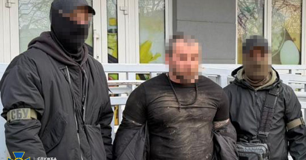 Хотел убить офицера ВСУ: СБУ задержала балканского киллера, которого наняли агенты РФ (видео)