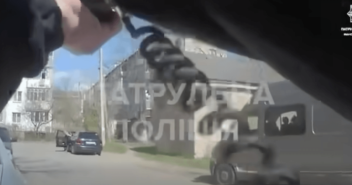 В Ивано-Франковске произошла стрельба: двое водителей поссорились на дороге (видео)