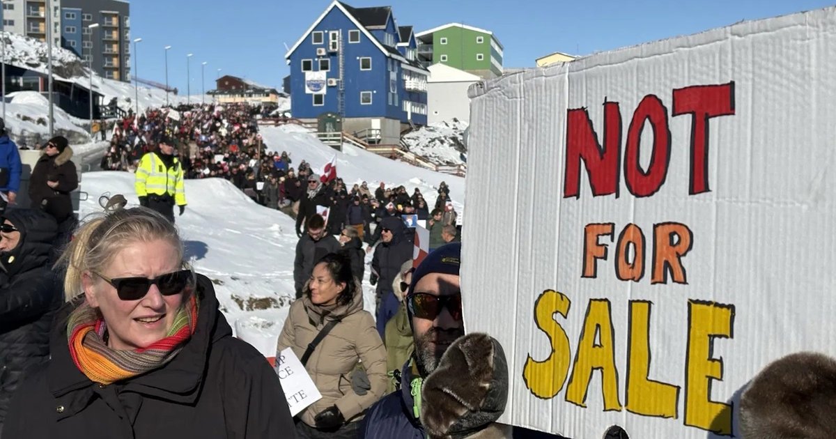 Захват или сделка: что известно о планах США на Гренландию и чем это похоже на действия РФ в Крыму