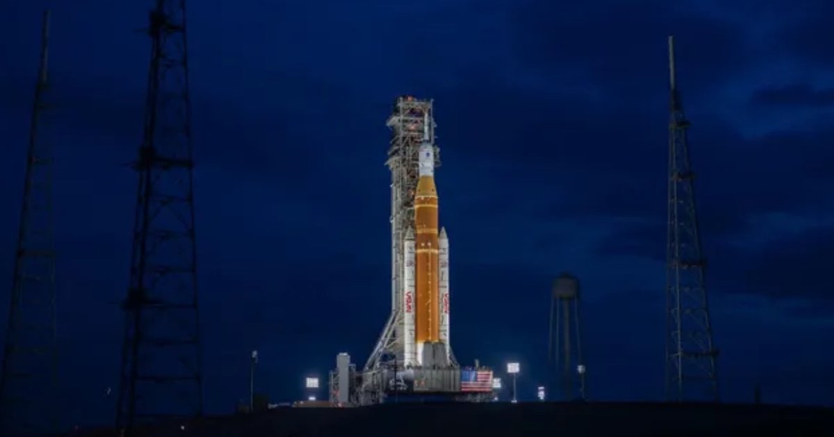 Впервые за 50 лет: NASA запускает миссию "Артемида II" — люди полетели к Луне (фото, видео)