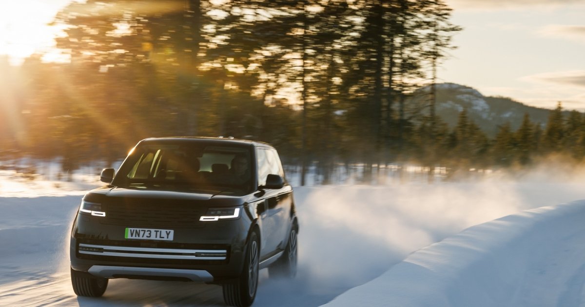 Первый электромобиль Range Rover рассекретили до премьеры (фото, видео)