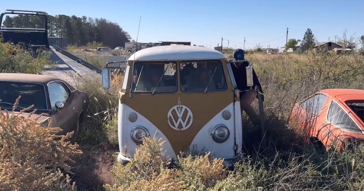 Редкий автодом Volkswagen 60-х поехал после почти 40 лет простоя на улице (видео)