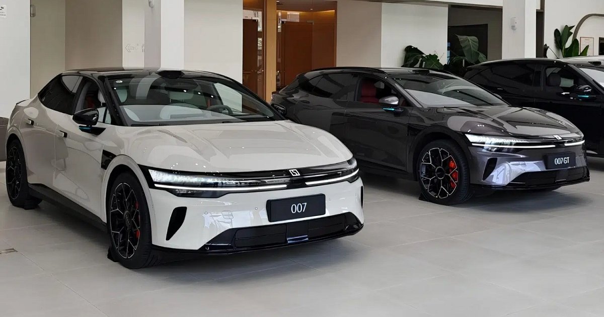 Быстрая зарядка и разгон как у суперкара: на рынок вышли недорогие электрокары Zeekr (фото)