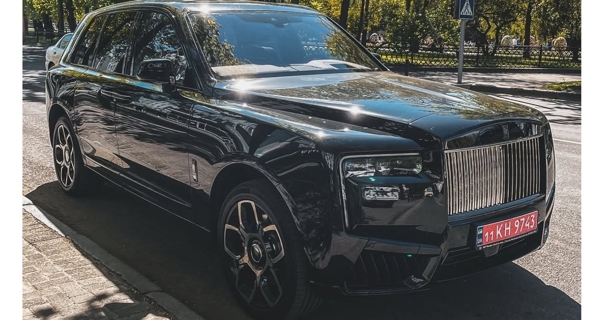 В украинском областном центре заметили мощный кроссовер Rolls-Royce за $700 000 (фото)