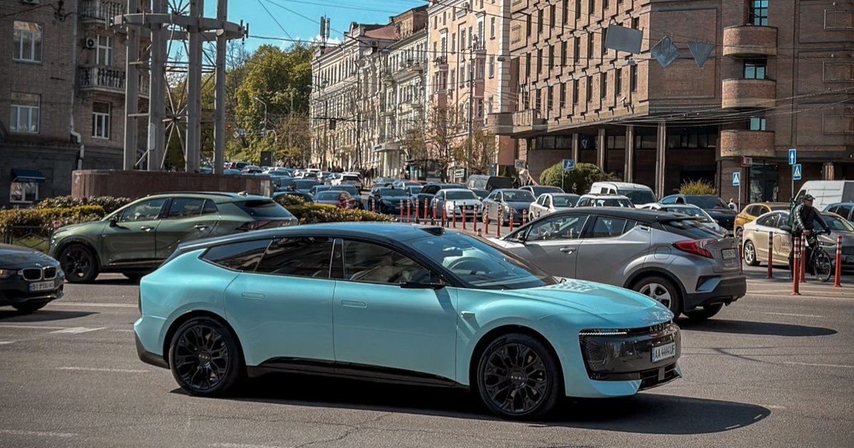 Запас хода — 770 км: в Киеве появился мощный электрокар Audi без четырех колец (фото)