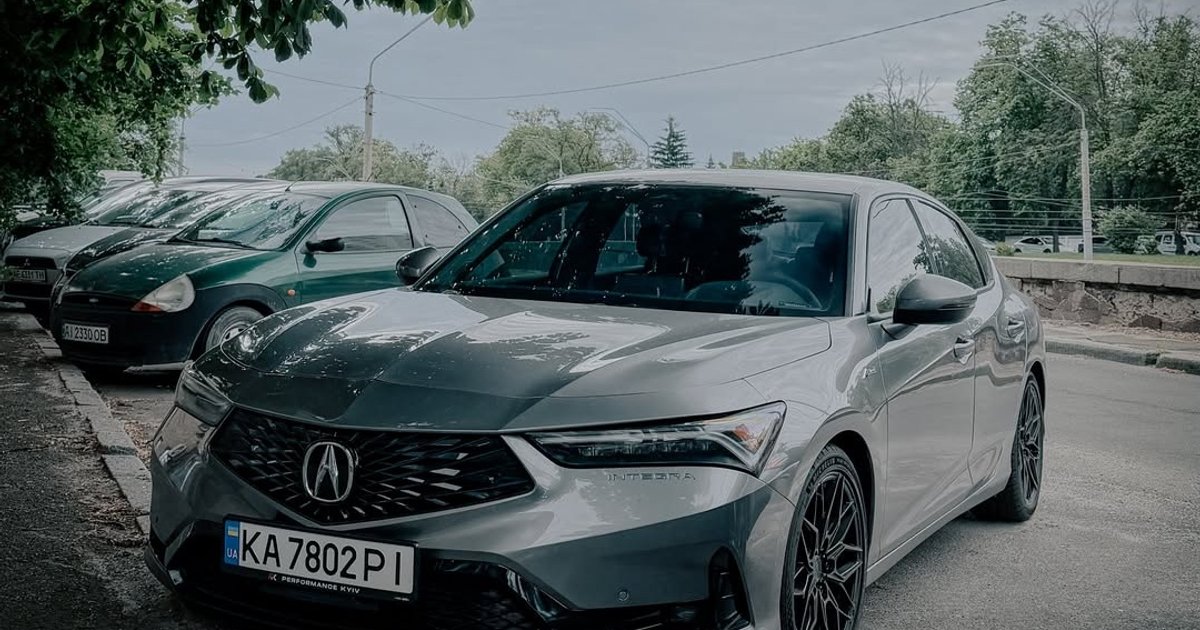 Премиум для молодежи: в Украине появилась стильная сестра Honda Civic (фото)