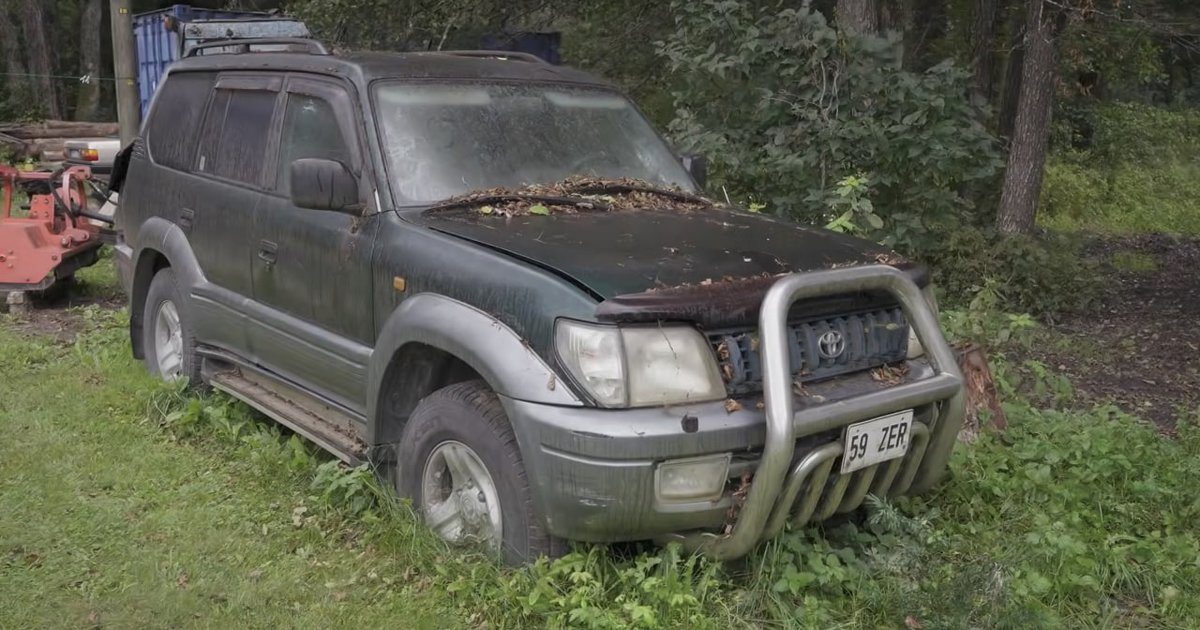 Toyota Land Cruiser 5 лет простоял на улице без присмотра: получилось ли его "оживить" (видео)