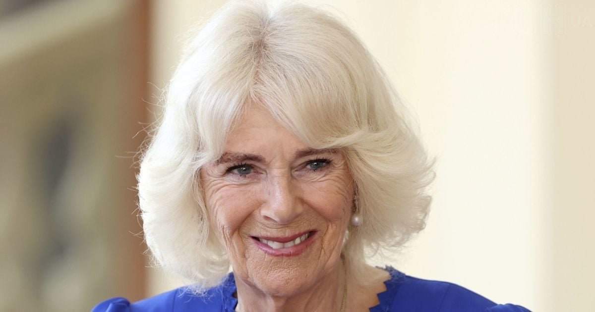 Королева Камилла нарушила этикет во время разговора с известной актрисой: что она сделала (видео)