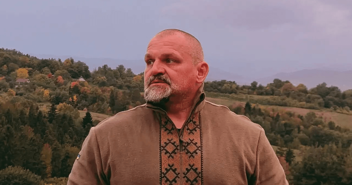 Василий Вирастюк показал свою возлюбленную, младшую на 11 лет (фото)