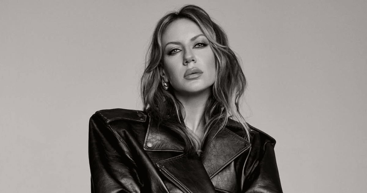 Леся Никитюк показалась с маленьким сыном Оскаром (фото)