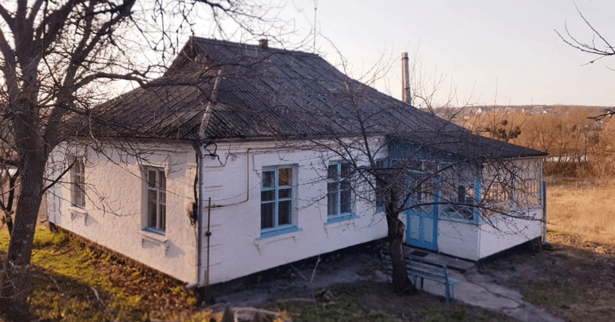 Дома продают за 10 тыс. грн: украинец показал красивое село, где почти никто не живет (фото)