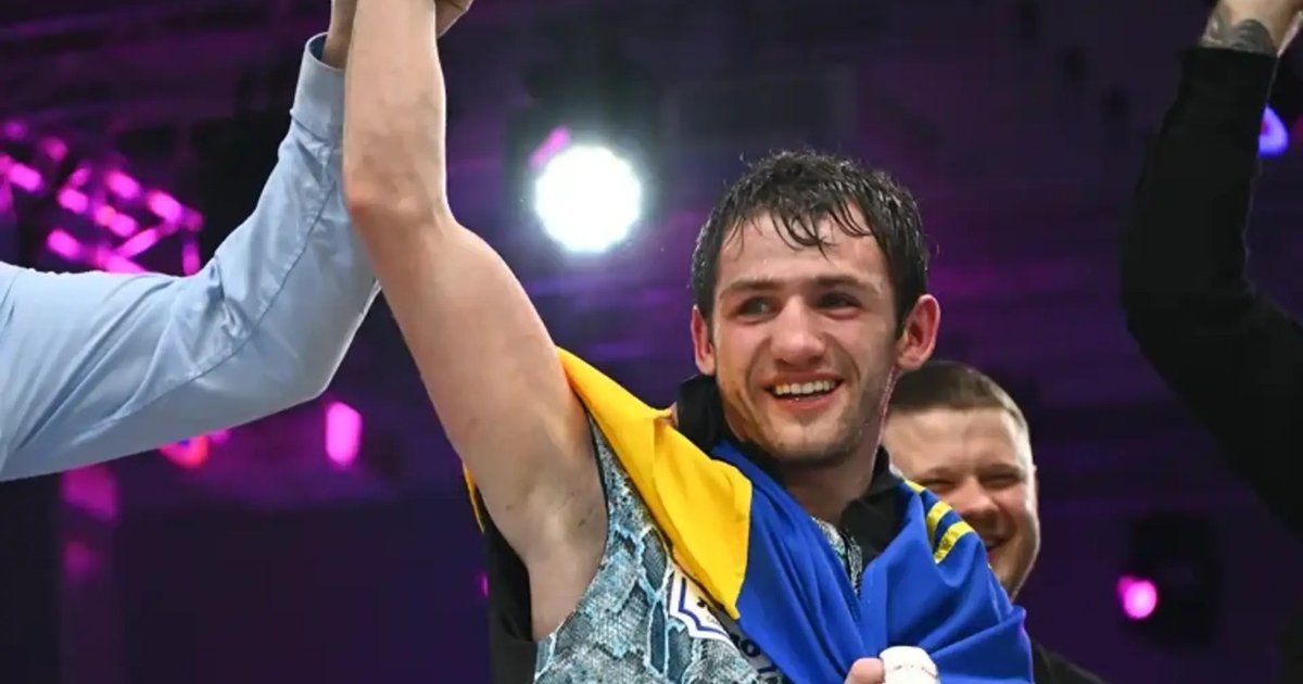 Украинец стал чемпионом мира по боксу по версии WBO среди молодежи (видео)