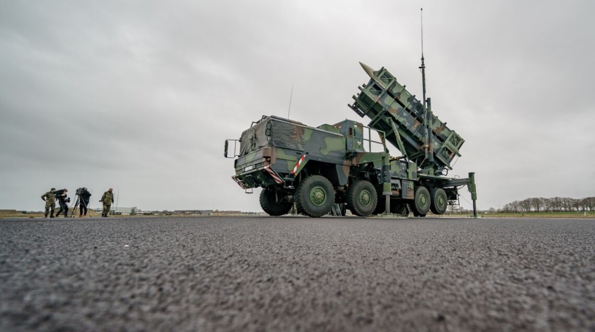 НАТО работает, чтобы передать Украине больше систем ПВО – Столтенберг