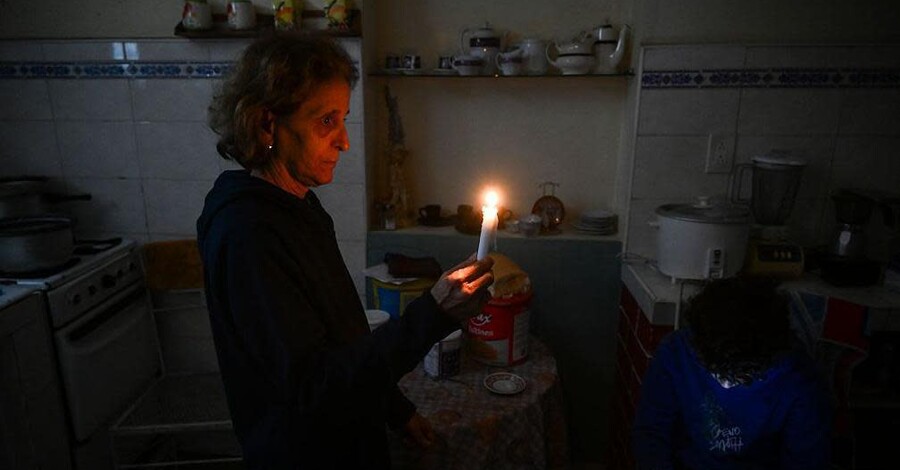 Блокада Кубы от Трампа: нет электричества и воды, уехать невозможно