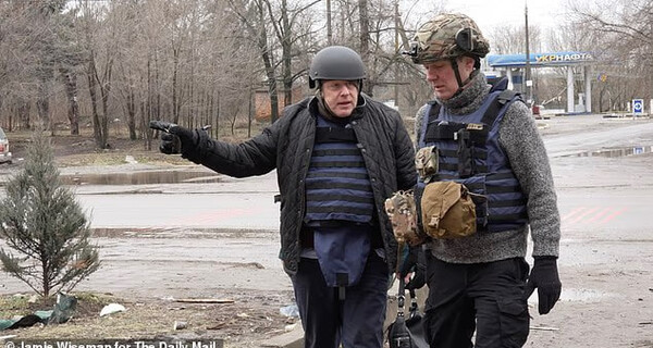 Борис Джонсон посетил позиции ВСУ на Запорожье