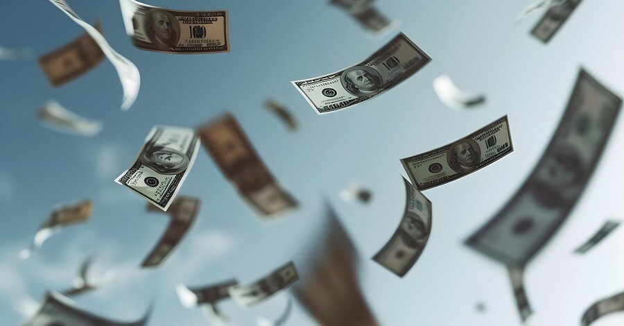 Курс валют на 29 мая: сколько стоят доллар, евро и злотый