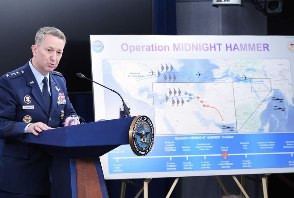 "Опівнічний молот": США розкрили деталі удару по Ірану за участю понад 125 літаків