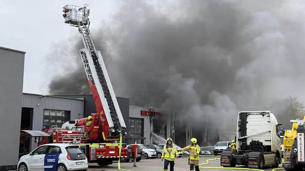У Німеччині стався сильний вибух на АЗС: є постраждалі