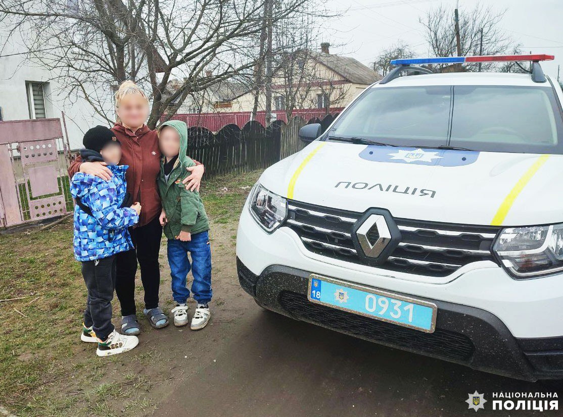 На Рівненщині поліцейський знайшов двох 9-річних хлопців: йшли з Нетішина