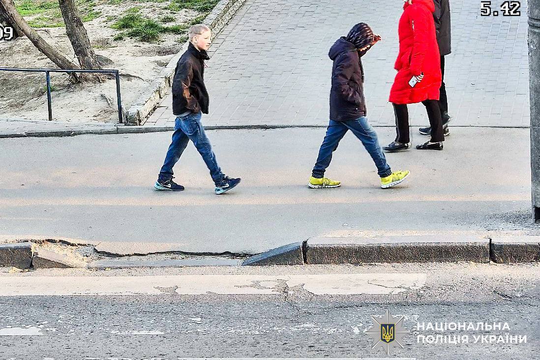 Вийшли зі школи та не повернулись: у Рівному розшукують двох малолітніх братів