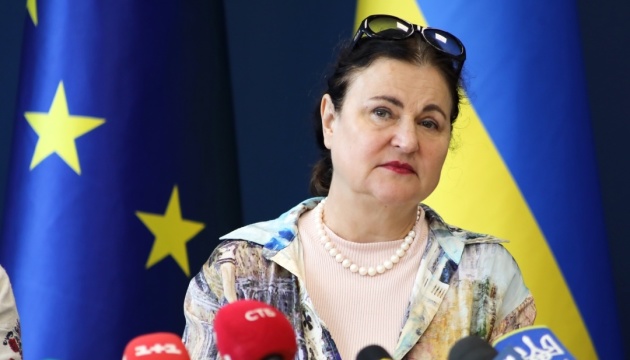 Дипломати країн ЄС залишаються працювати у Києві, попри погрози Росії - Матернова