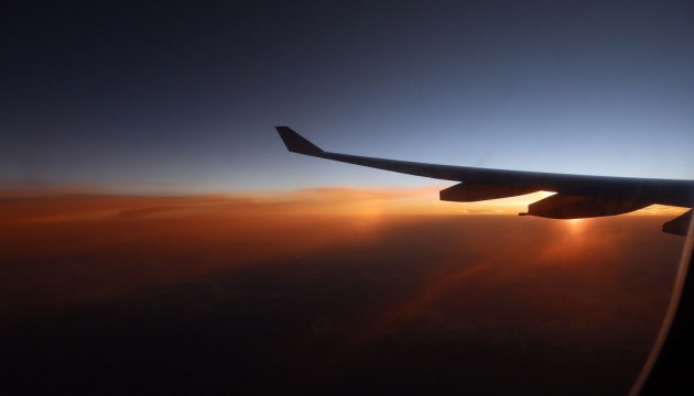 Країни Перської затоки закривають повітряний простір, авіакомпанії призупиняють польоти