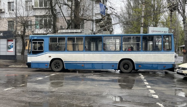 У Херсоні відновили рух тролейбусів після атаки РФ