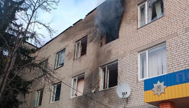 Росіяни атакували дронами Городню на Чернігівщині - зайнялося відділення поліції