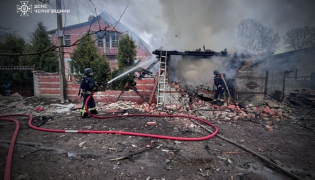 Військові РФ за добу 32 рази обстріляли Чернігівщину
