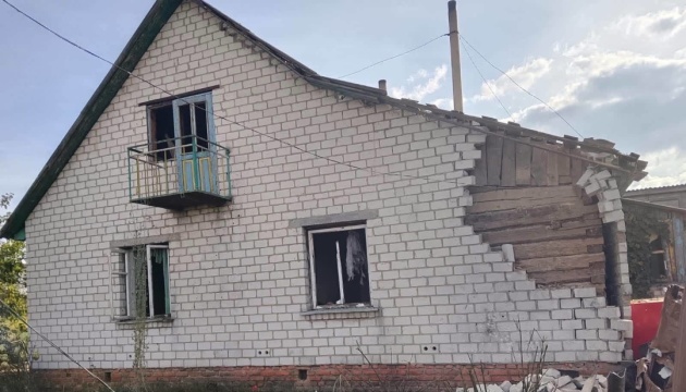 Росіяни за добу 19 разів обстріляли Чернігівщину, пошкоджені будинки