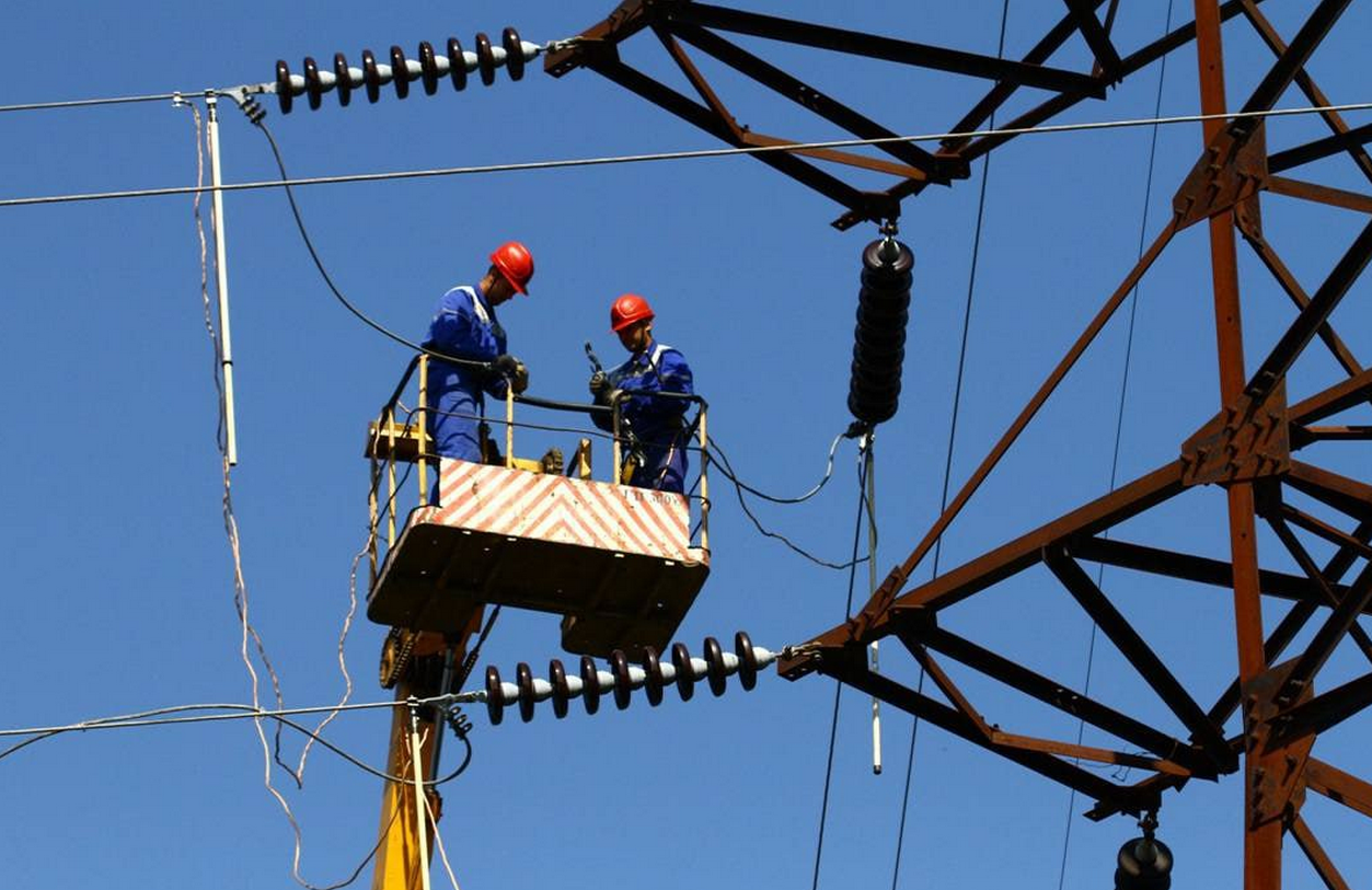 Електрики побільшає: Свириденко попередила коли, чекати ще довго