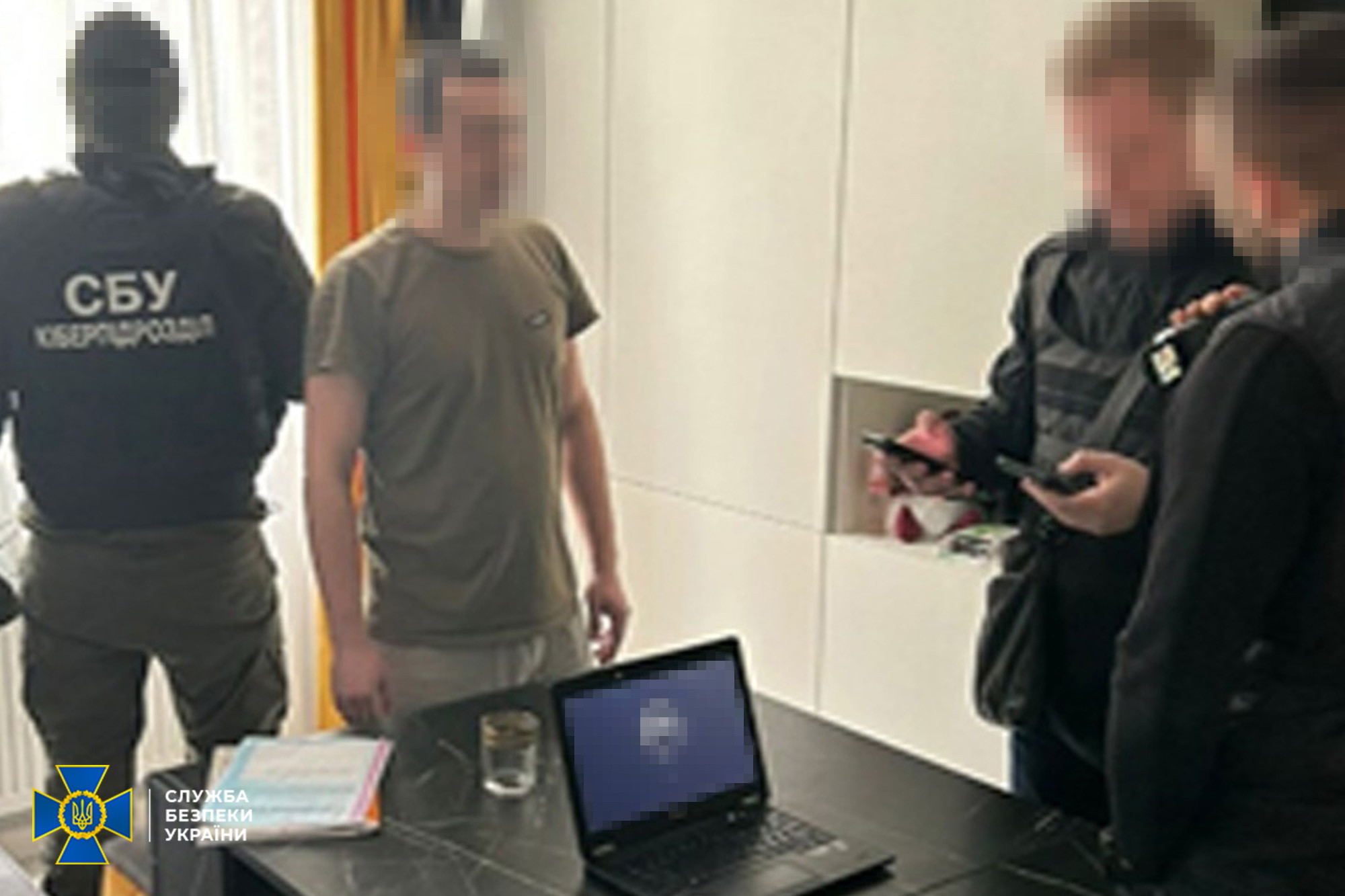 Трансляція призвела до 8 років тюрми: СБУ затримала блогерів, які "зливали" позиції ворогам(ФОТО)