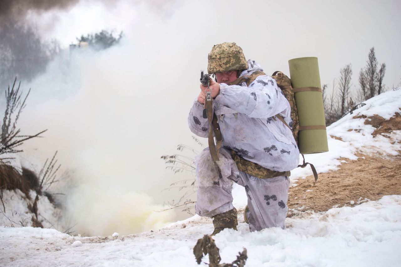 Теряют тысячи людей за месяц: Трегубов об «успехах» россиян на Харьковщине