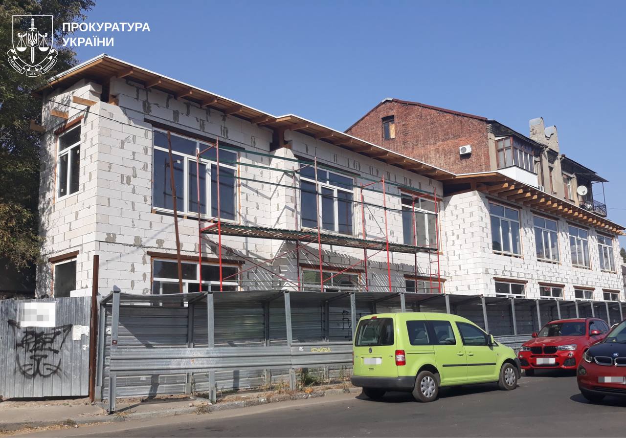 Незаконно построила офис в центре Харькова: жительнице сообщили о подозрении