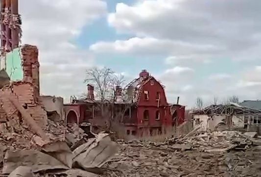 Нет света, газа и связи: как сейчас выглядит Казачья Лопань (видео)