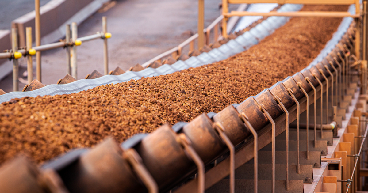 Бразилия в январе увеличила экспорт железной руды на 6,3% г./г.