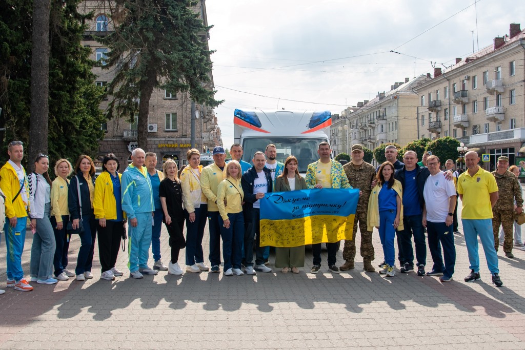 На Волині олімпійська спільнота вшанувала полеглих Героїв і допомогла тим, хто воює