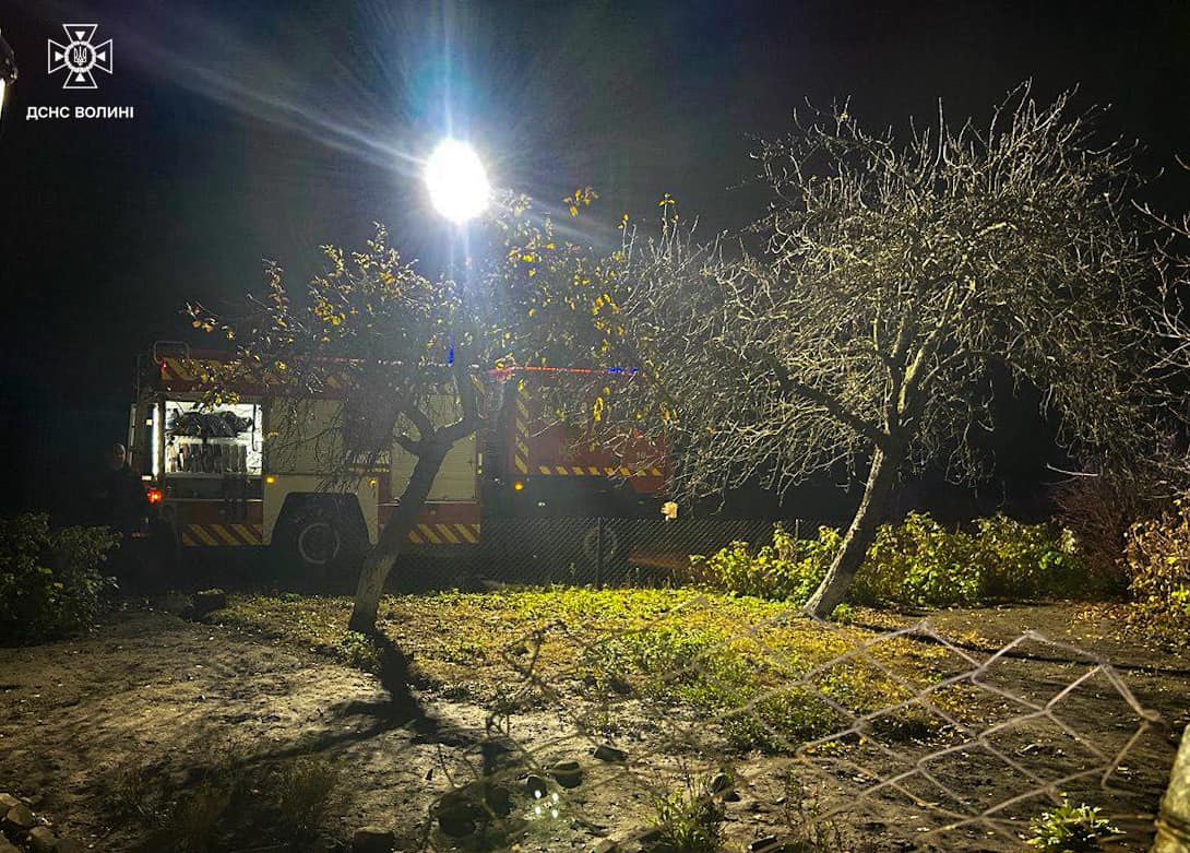 У Рожищі горіла занедбана будівля