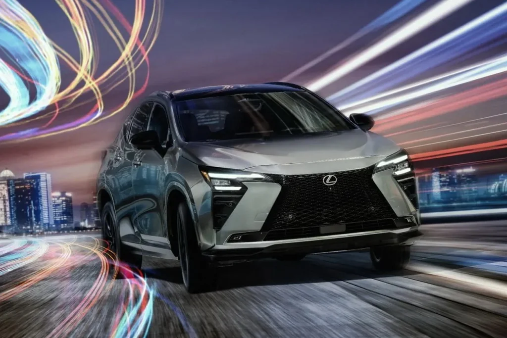 Lexus презентував оновлений кросовер NX
