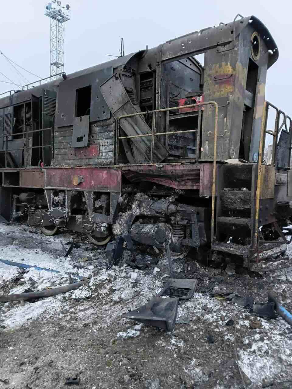 Нічний удар по Сумщині: під обстрілом залізниця й енергетика, поранені жінки та зруйновані будинки